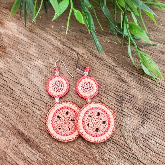 Reina Coralista Beaded Peruvian Earings - Picture 7 of 7